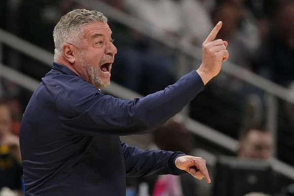 Auburn Head Coach Bruce Pearl