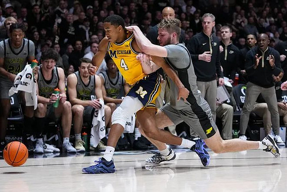 Nimari Burnett (4)