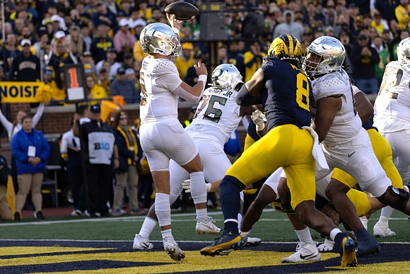 Derrick Moore (8)