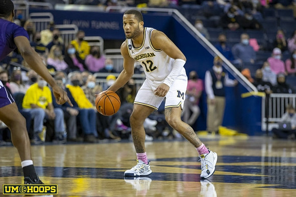 DeVante' Jones (12)