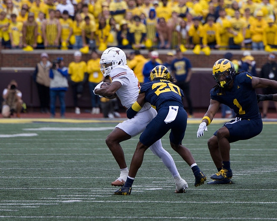 Jyaire Hill (20) and Jaishawn Barham (1)