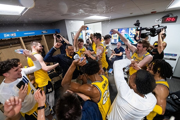 Juwan Howard and Michigan Team