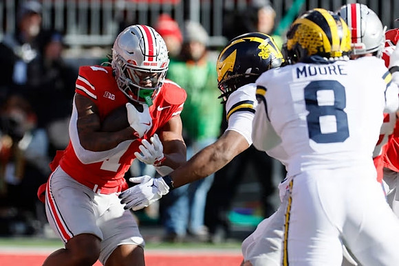 Derrick Moore (8)