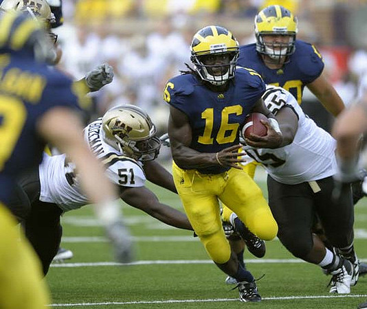 Denard Robinson (16)