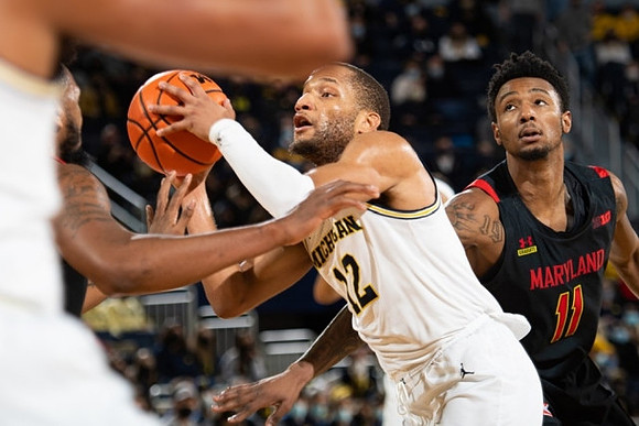 DeVante' Jones (12)