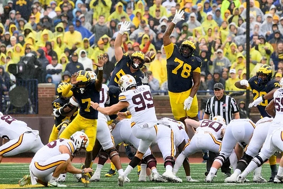 TJ Guy (42), Makari Paige (7), Mason Graham (55), Kenneth Grant (78), and Rayshaun Benny (26)