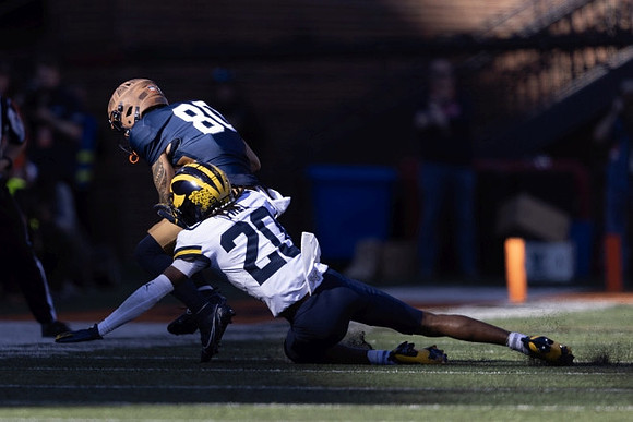 Jyaire Hill (20)