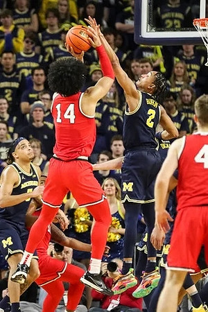 Terrance Williams II (5) and Kobe Bufkin (2)