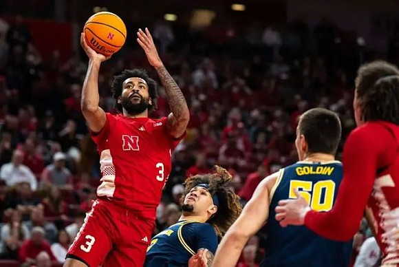 Tre Donaldson (3) and Vladislav Goldin (50)