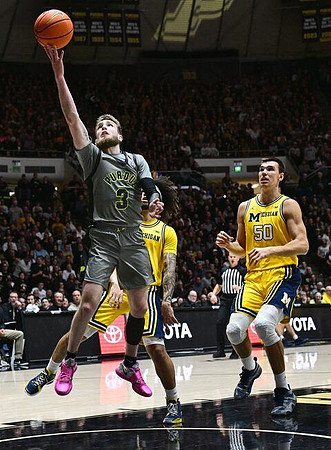 Tre Donaldson (3) and Vladislav Goldin (50)