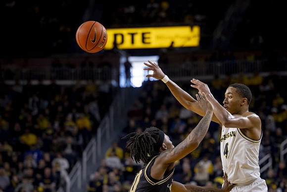 Nimari Burnett (4)