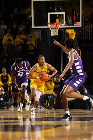 Nimari Burnett (4)