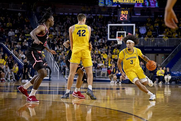 Will Tschetter (42) and Tre Donaldson (3)