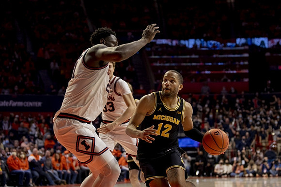 DeVante' Jones (12)