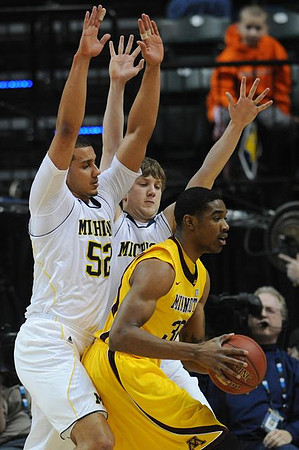 Jordan Morgan (52) and Matt Vogrich (13)