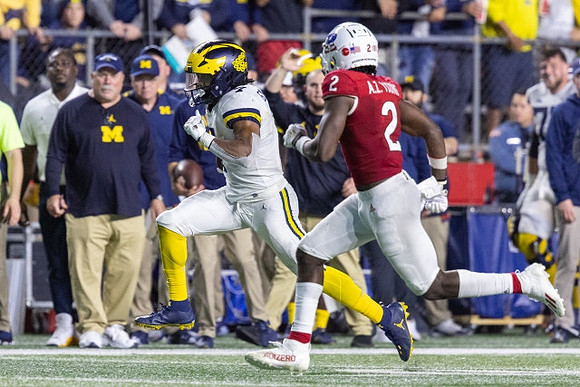 Donovan Edwards (7)