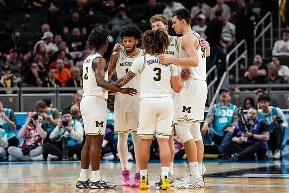 L.J. Cason (2), Roddy Gayle Jr. (11), Tre Donaldson (3), Danny Wolf (1), and Vladislav Goldin (50)