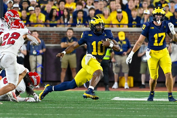 Alex Orji (10) and Marlin Klein (17)