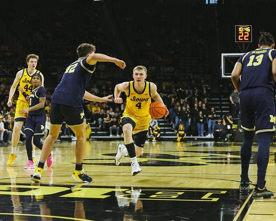 Dug McDaniel (0), Will Tschetter (42), and Jett Howard (13)