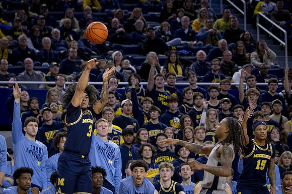Tre Donaldson (3) and Rubin Jones (15)