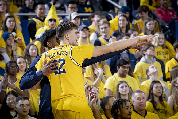 Jace Howard (25) and Will Tschetter (42)