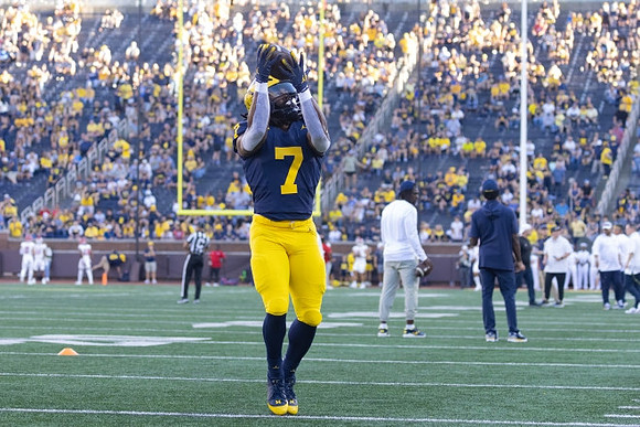 Donovan Edwards (7)