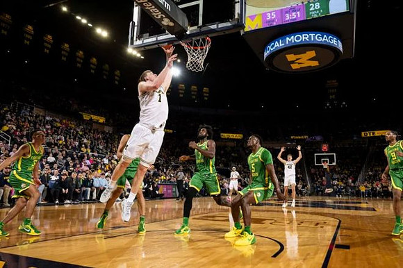 Danny Wolf (1) and Will Tschetter (42)