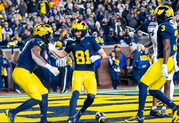 Donovan Edwards (7), Peyton O'Leary (81), and Fredrick Moore (3)