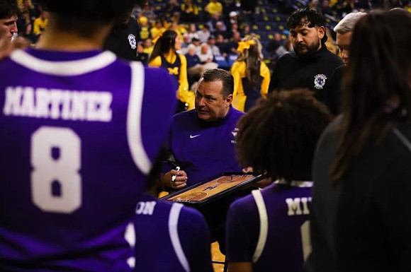 Tarleton State Head Coach Billy Gillispie