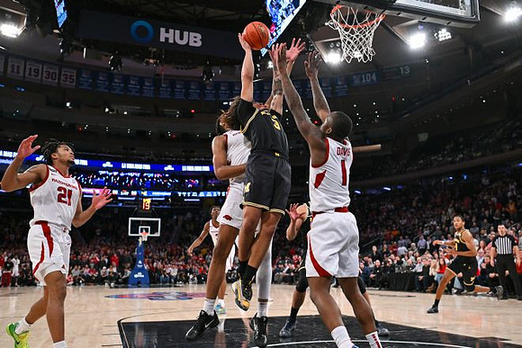 Tre Donaldson (3) and Nimari Burnett (4)