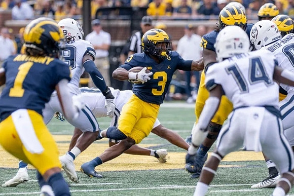 Andrel Anthony (1), A.J. Henning (3), and Trente Jones (53)
