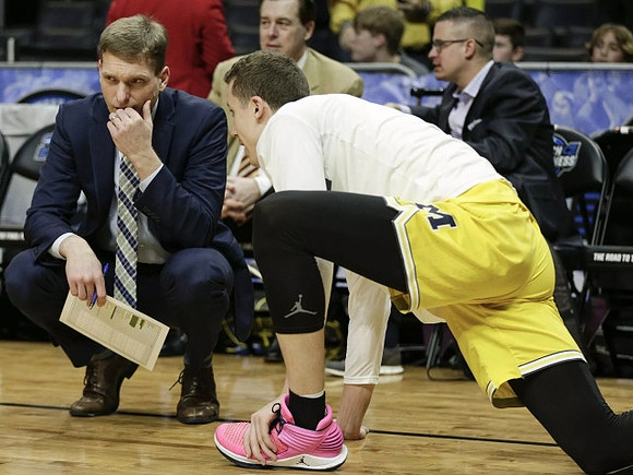 Luke Yaklich and Duncan Robinson (22)