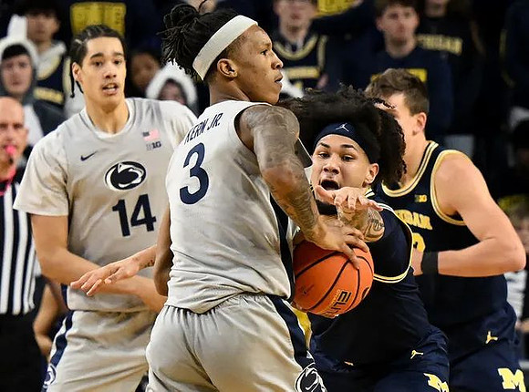 Tre Donaldson (3) and Will Tschetter (42)