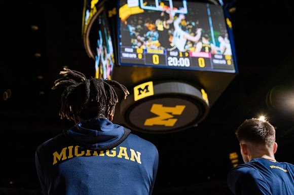 Gregg Glenn III (23) and Joey Baker (15)