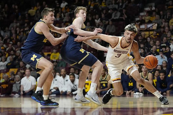 Will Tschetter (42) and Danny Wolf (1)