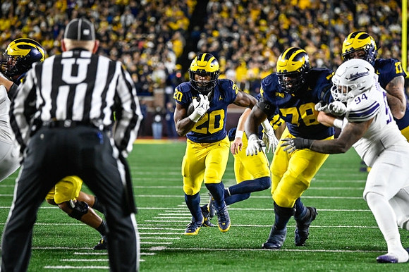 Kalel Mullings (20), Myles Hinton (78), and Marlin Klein (17)