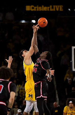 Vladislav Goldin (50) and Tre Donaldson (3)