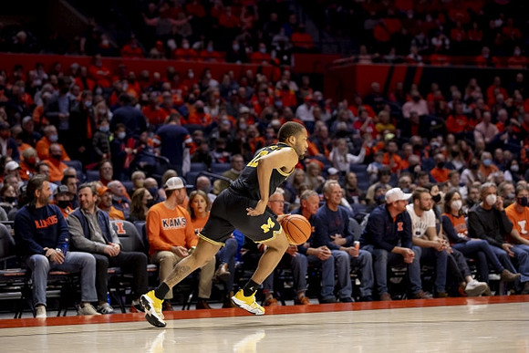DeVante' Jones (12)