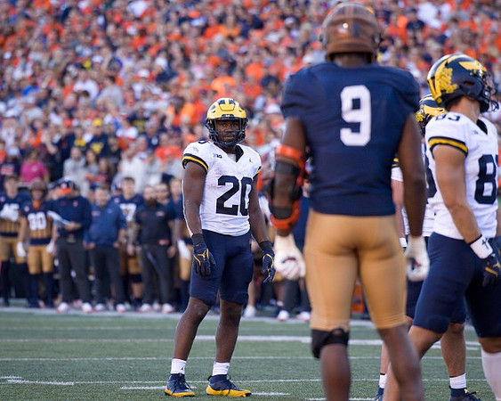 Kalel Mullings (20) and Zack Marshall (83)