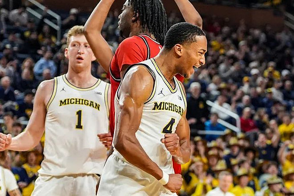 Danny Wolf (1) and Nimari Burnett (4)