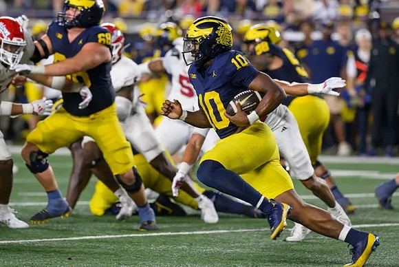 Josh Priebe (68), Alex Orji (10), and Giovanni El-Hadi (58)