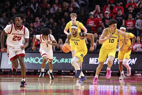 Roddy Gayle Jr. (11), Sam Walters (24), Justin Pippen (10), and Rubin Jones (15)