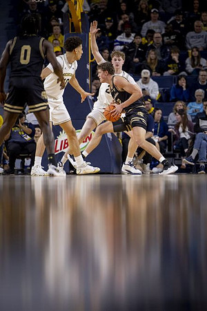 Justin Pippen (10) and Sam Walters (24)