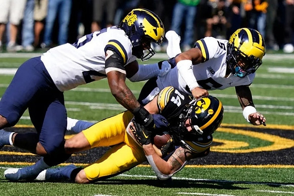 Junior Colson (25) and DJ Turner (5)