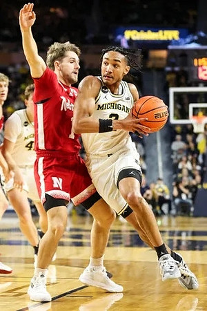 Kobe Bufkin (2) and Will Tschetter (42)