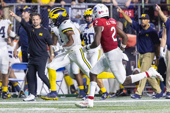 Donovan Edwards (7)