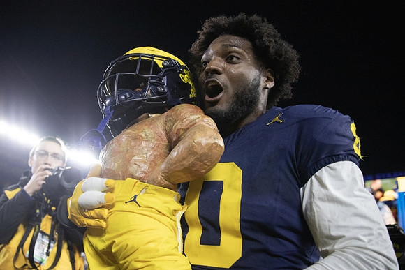 Paul Bunyan Trophy and Josaiah Stewart (0)