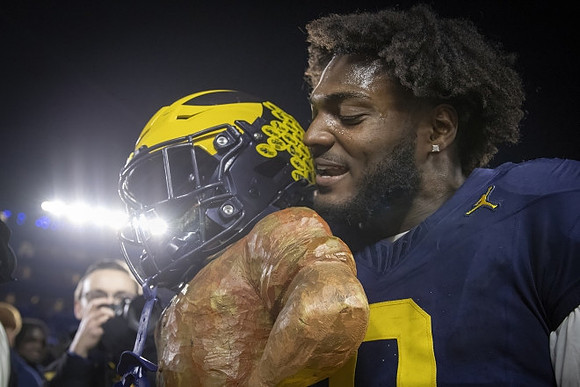 Paul Bunyan Trophy and Josaiah Stewart (0)