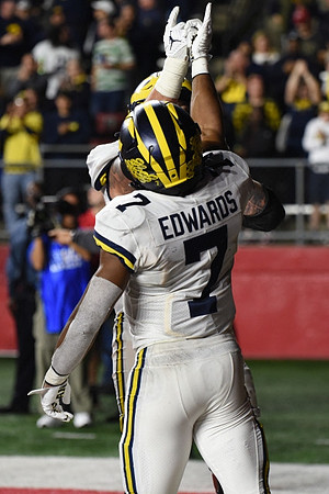 Donovan Edwards (7)
