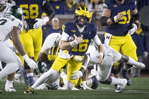Giovanni El-Hadi (58), Davis Warren (16), and Greg Crippen (51)